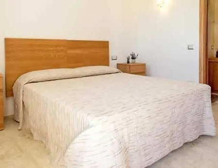 Lux Stone House فيلة بايا سردينيا